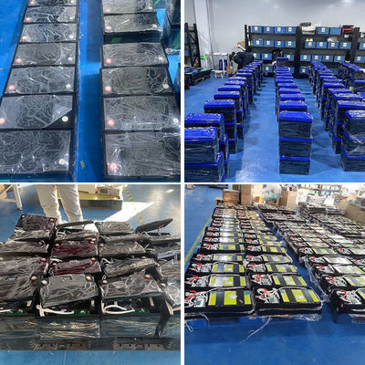 Eingebaute BMS ABS PC Schwarze Lithium LiFePO4 Zylindrische Batteriezelle für die Stromversorgung von Haushalten 12,8 V