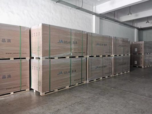 JA Solar Doppelglas Bifacial PV Module 630W N-Typ TOPCOn Solarmodule 620W für Kraftwerke