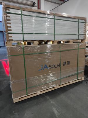 JA Solar JAM72D42 LB 610 615 620 625 630 635 Watt Bifacial Doppelglas N-Typ TOPCon Solarpaneel